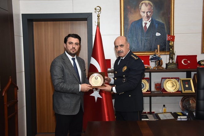 POLİS HAFTASI DOLAYISIYLA İŞ ADAMI EMRE NASIR’DAN EMNİYETE ZİYARET
